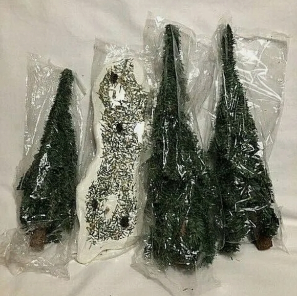 Dept. 56 "Spruce Tree Forest" Set of 3 w/Wooden Base. #5248-5 - Picture 4 of 5